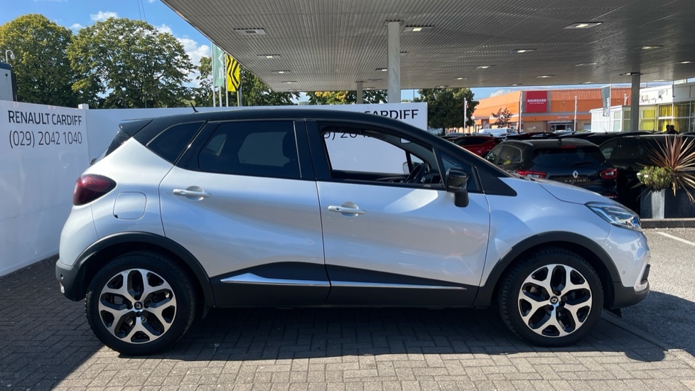 Renault Captur Renault Captur 1.3 Tce 150 Gt Line Edc CK69XPW Black #2
