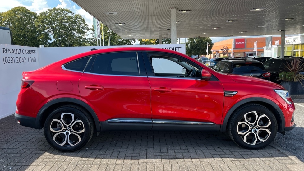 Renault Arkana Renault Arkana 1.6 E-tech Hybrid 145 S Edition Red #2