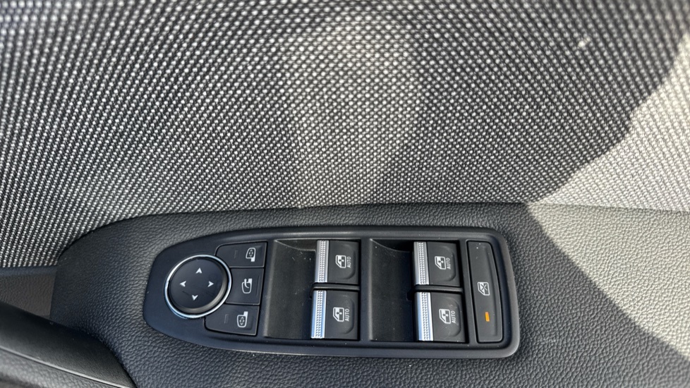 Renault Captur Evolution Black #35