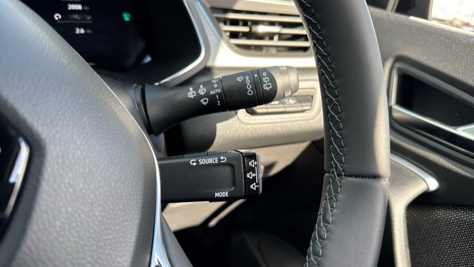 Renault Captur Evolution Black #37