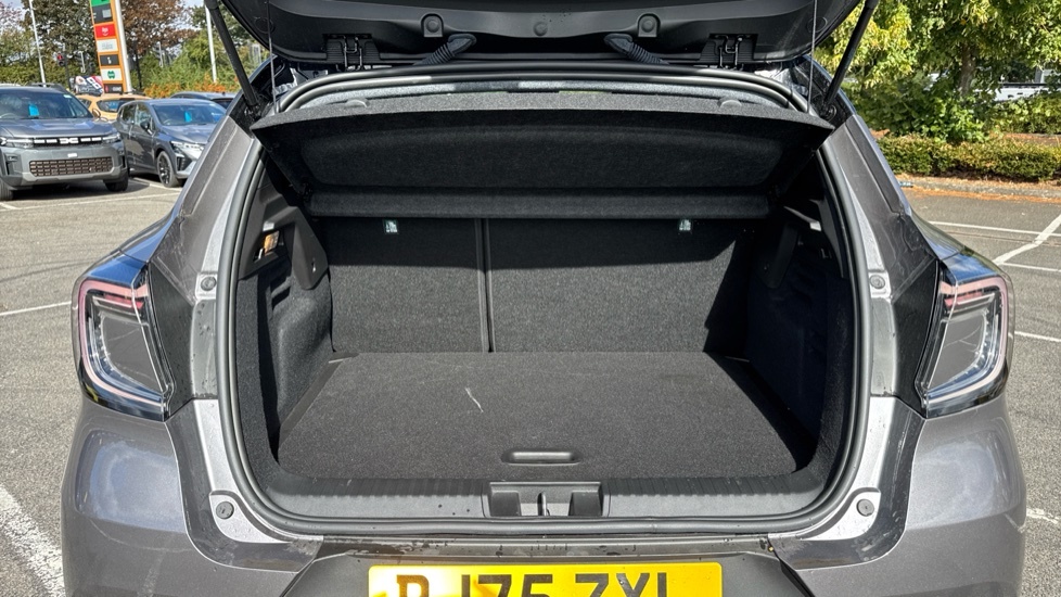 Renault Captur Evolution Black #15