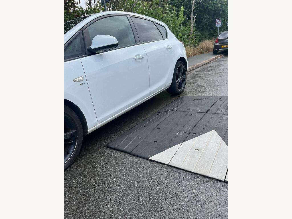 Vauxhall Astra Hatchback Black #8