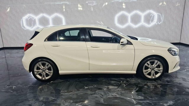 Mercedes-Benz A Class 2017 1.5 A180d Sport Premium Hatchback Diese White #4