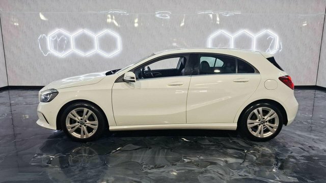 Mercedes-Benz A Class 2017 1.5 A180d Sport Premium Hatchback Diese White #5