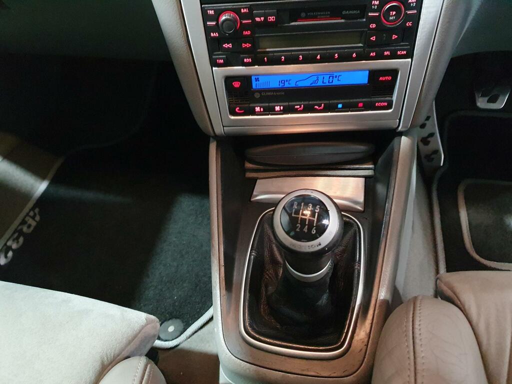 Volkswagen Golf Hatchback Silver #17