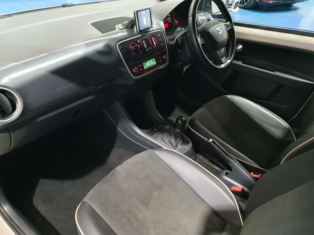 Seat MII I Tech White #16