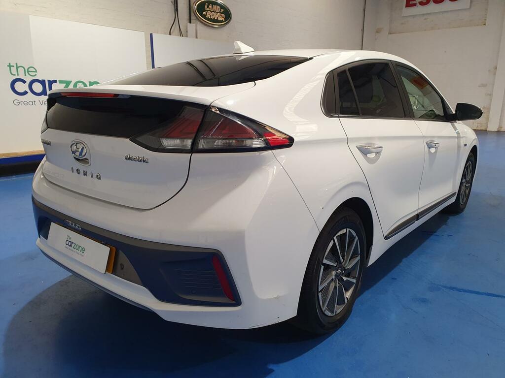 Hyundai Ioniq Hatchback  #3