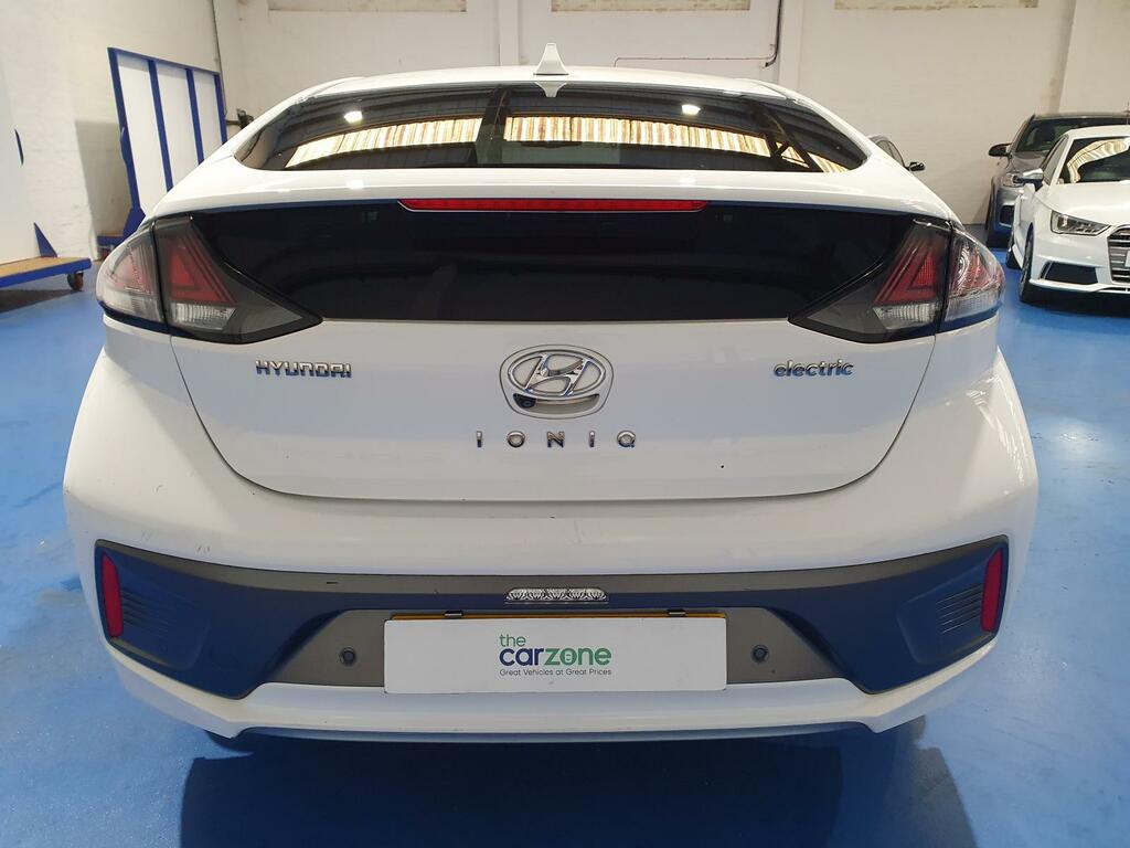 Hyundai Ioniq Hatchback  #4