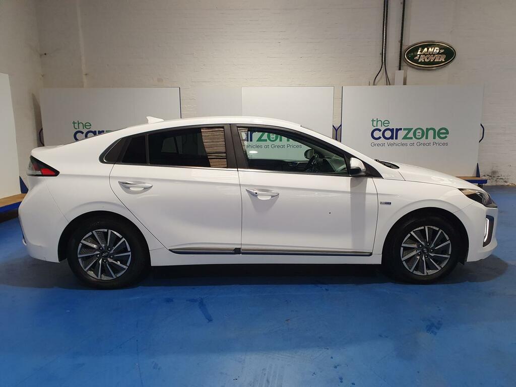 Hyundai Ioniq Hatchback  #2