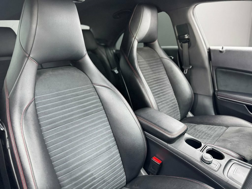 Mercedes-Benz CLA Class 2.1L Amg Sport DN65YLR White #5
