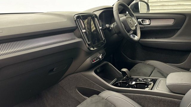 Volvo XC40 2.0 B4 Mhev Ultimate Suv Hybrid Dct Aut Black #3