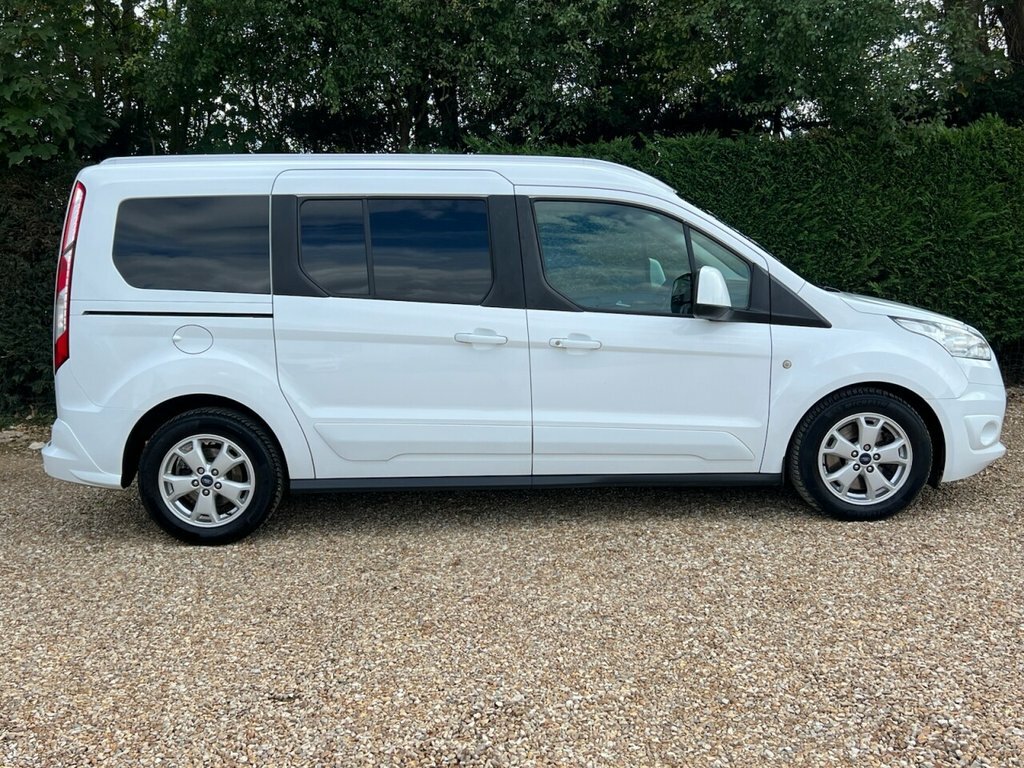 Ford Grand Tourneo Connect 1.5L Titanium White #4