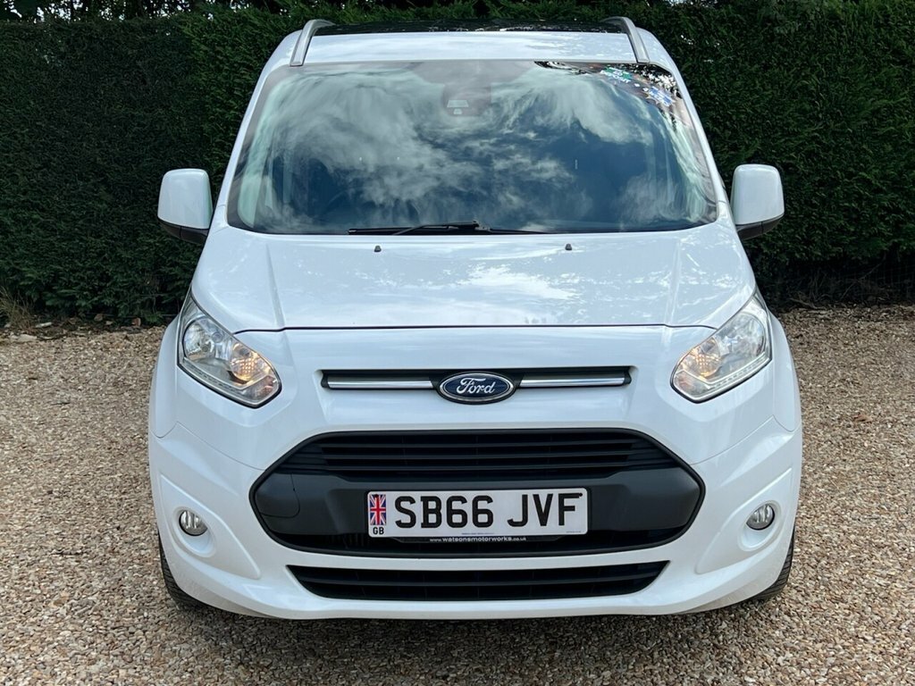 Ford Grand Tourneo Connect 1.5L Titanium White #3
