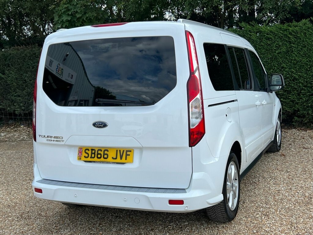 Ford Grand Tourneo Connect 1.5L Titanium White #6