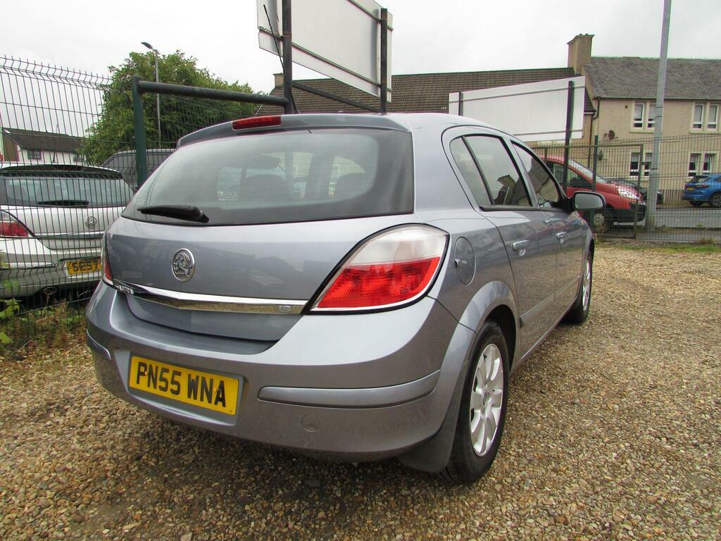 Vauxhall Astra Mpv White #3