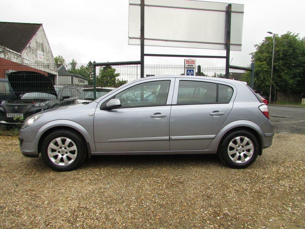 Vauxhall Astra Mpv White #6
