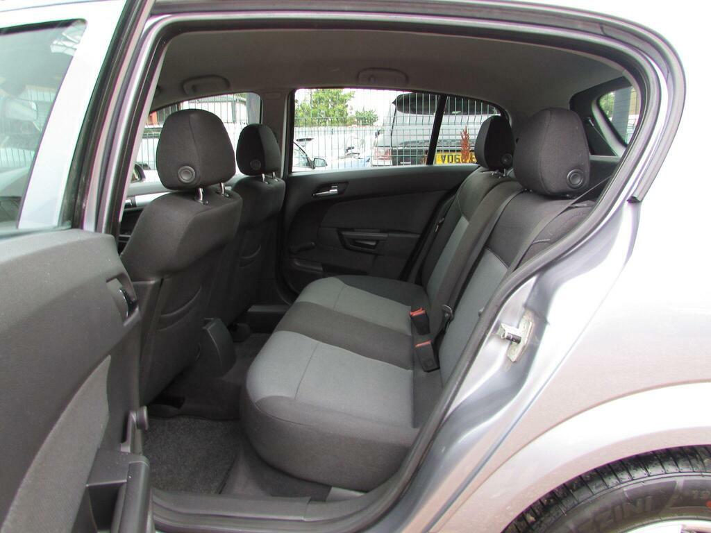 Vauxhall Astra Mpv White #12