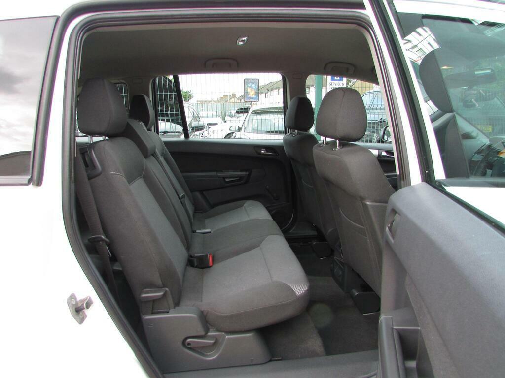 Vauxhall Zafira Sri Black #10