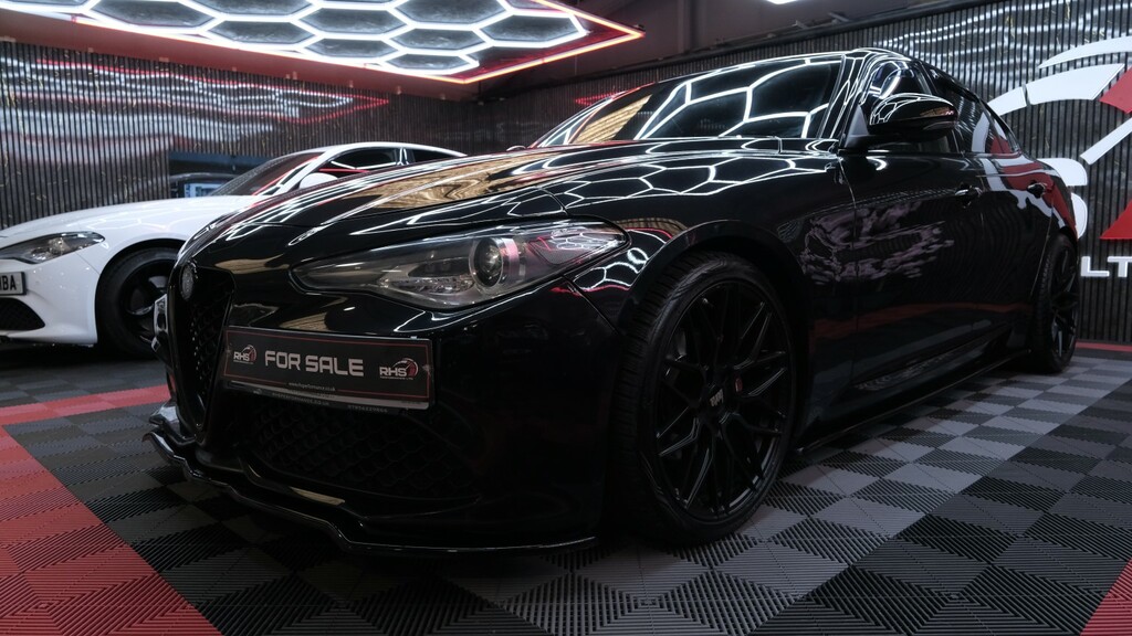 Alfa Romeo Giulia Saloon 2.2 Giulia E6b 2.2 Turbo 180Hp Speci Black