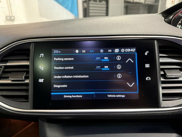 Peugeot 308 SW 2.0 Bluehdi 180 Gt Eat8 - 2018 18 White #29