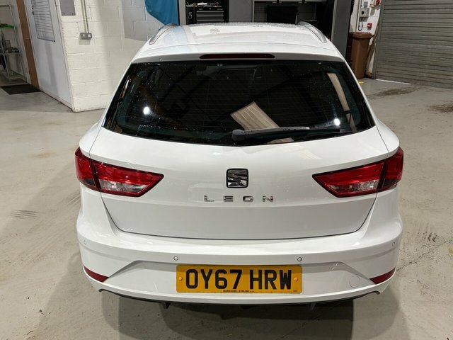 Seat Leon 2017 1.6 Tdi Se Dynamic Technology St M White #4