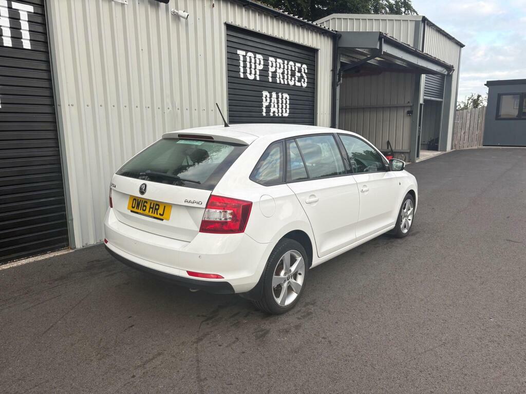 Skoda Rapid Spaceback 1.6 Tdi Se Tech Euro 5 OW16HRJ White #2