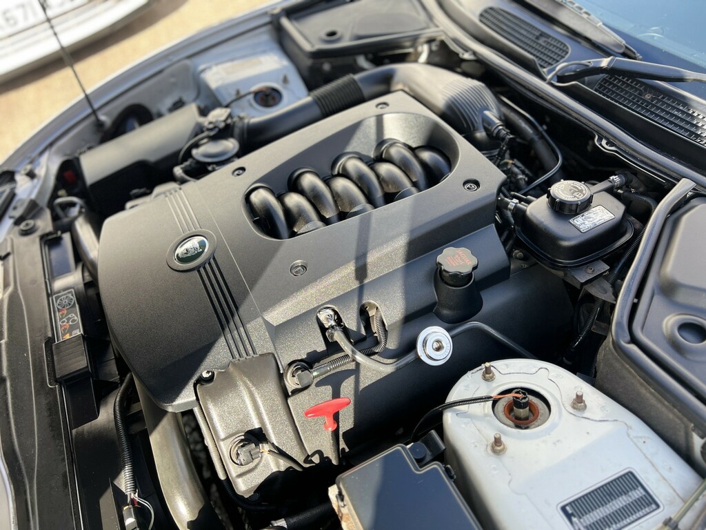 Jaguar XK8 4.2 Silver #6