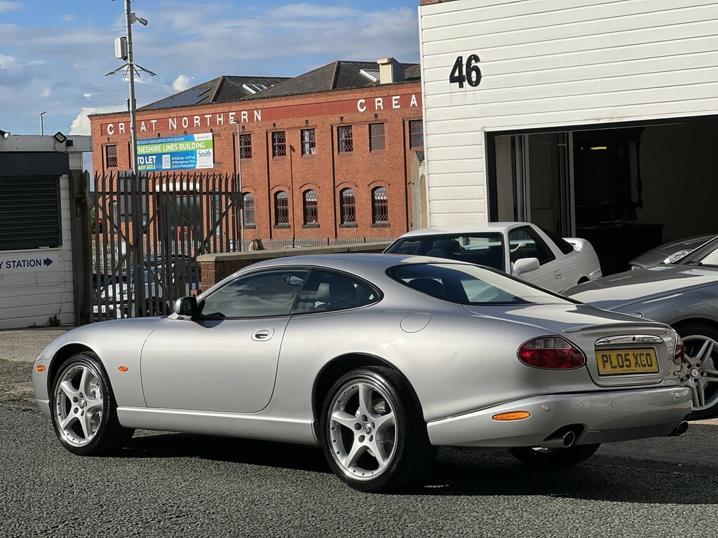 Jaguar XK8 4.2 Silver #4