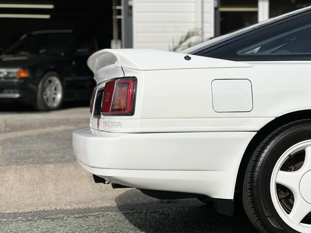 Toyota Supra 3.0 White #4