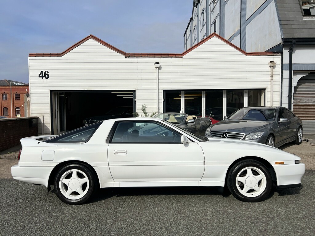 Toyota Supra 3.0 White #5