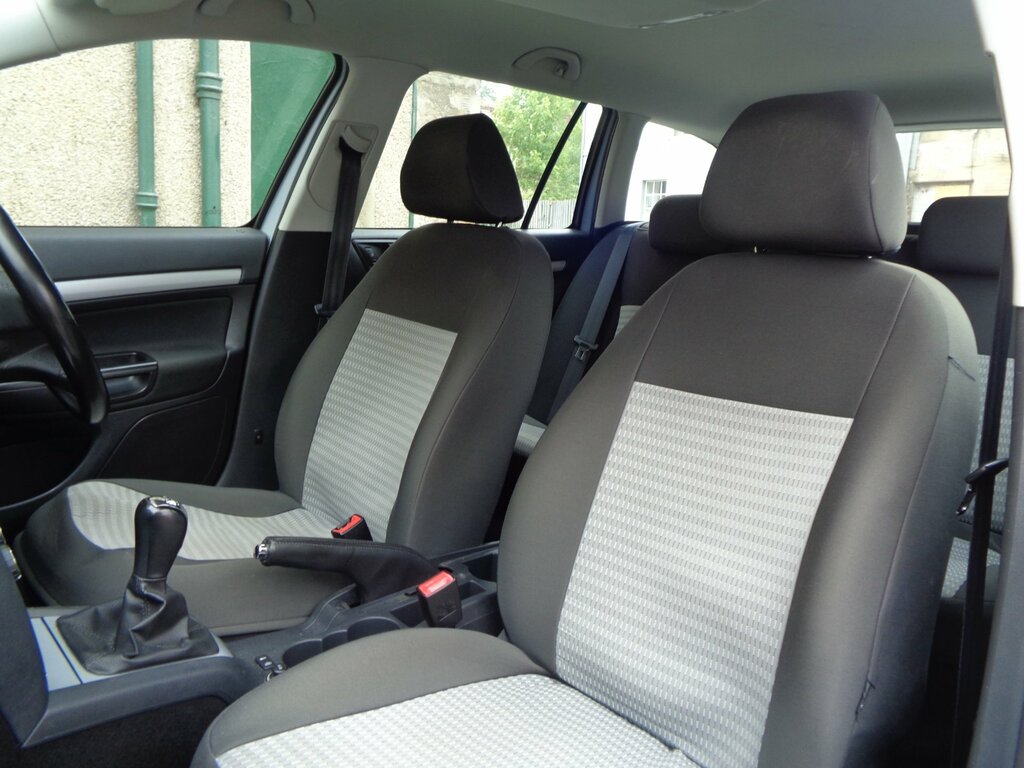 Skoda Octavia Hatchback Black #12