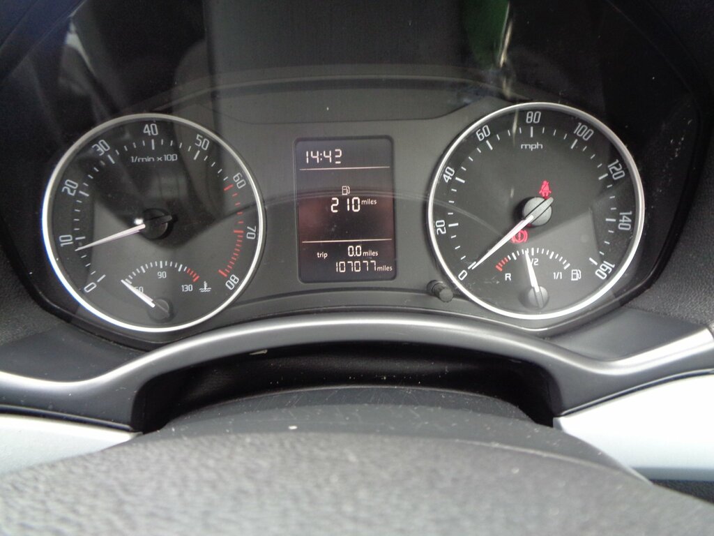 Skoda Octavia Hatchback Black #15