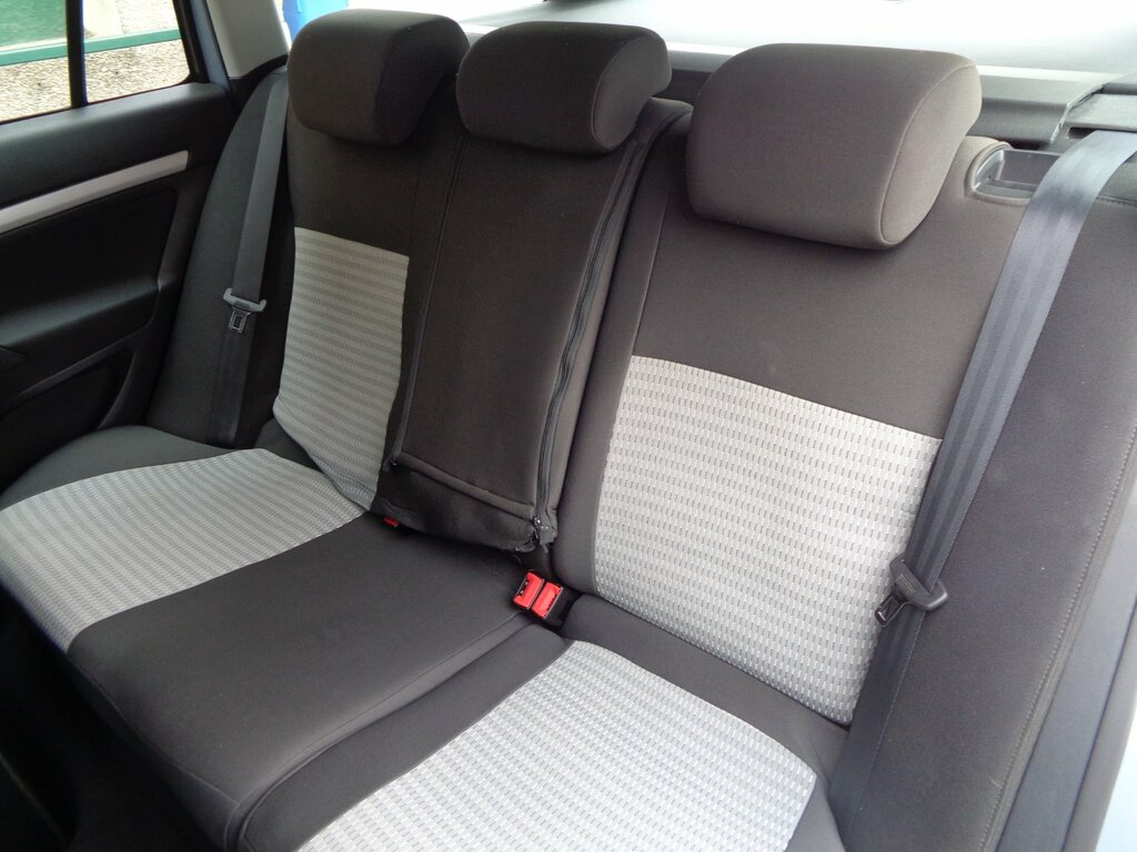 Skoda Octavia Hatchback Black #11