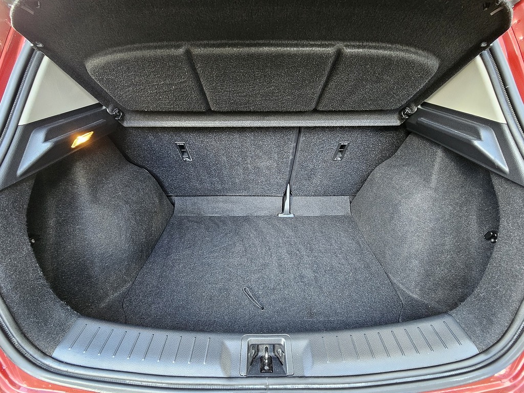 Nissan Pulsar Acenta Dig-t Red #7
