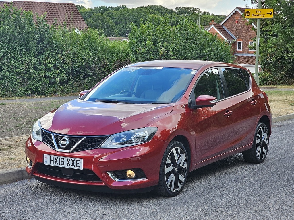 Nissan Pulsar Dig-t Tekna Red #4