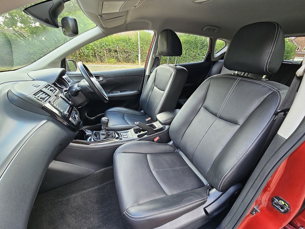Nissan Pulsar Dig-t Tekna Red #5
