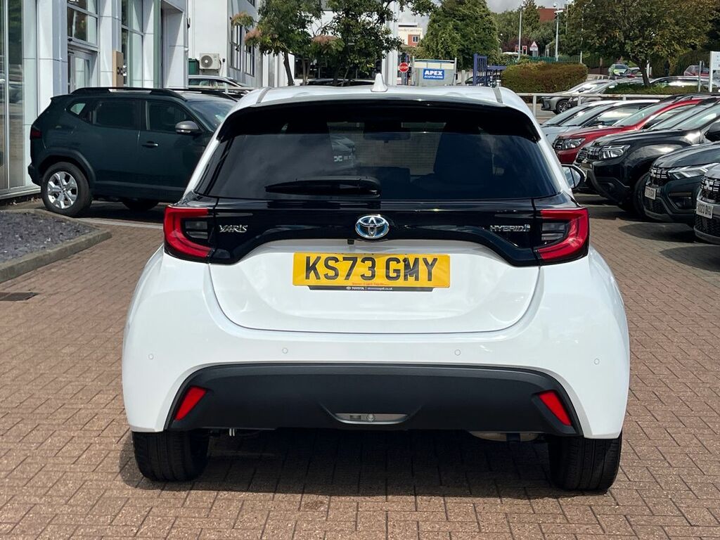 Toyota Yaris 1.5 Hybrid Design Cvt  #4