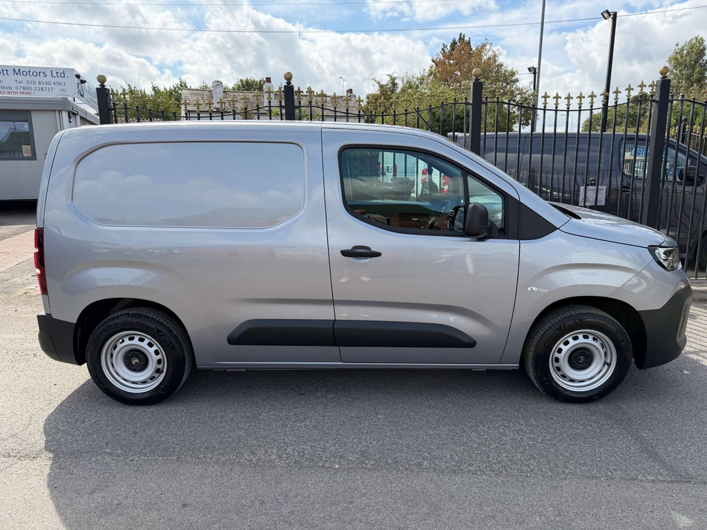 Citroen Berlingo Enterprise Plus Bluehdi Ss VN26WZT #5