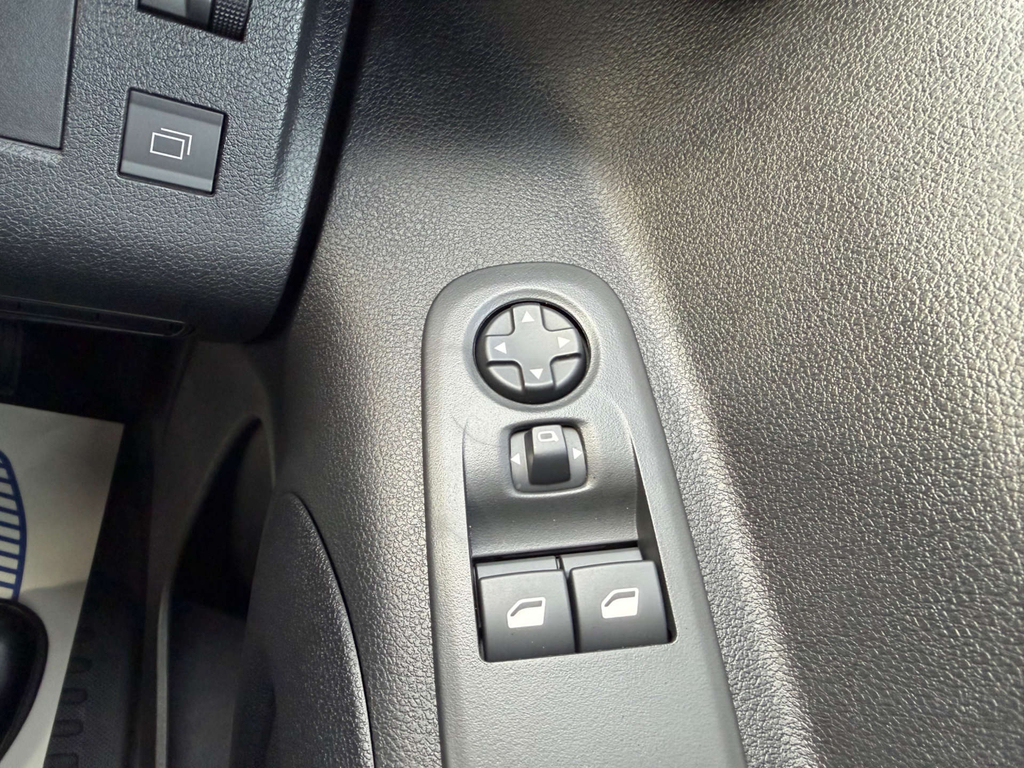Vauxhall Combo Pro White #14