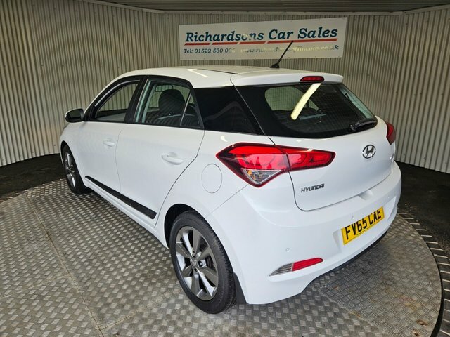 Hyundai I20 1.2 Blue Drive Se Hatchback Euro White #5