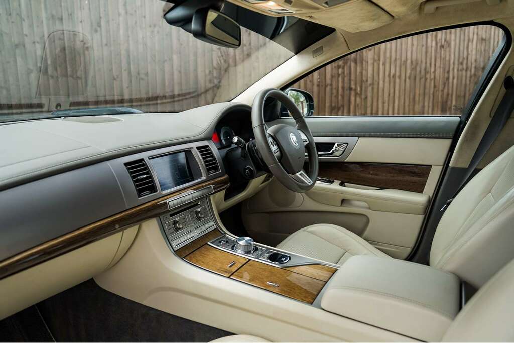 Jaguar XF Jaguar Xf 3.0 Xf Portfolio V6 Black #6