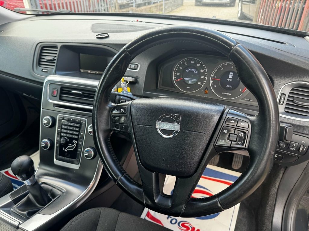 Volvo S60  White #10