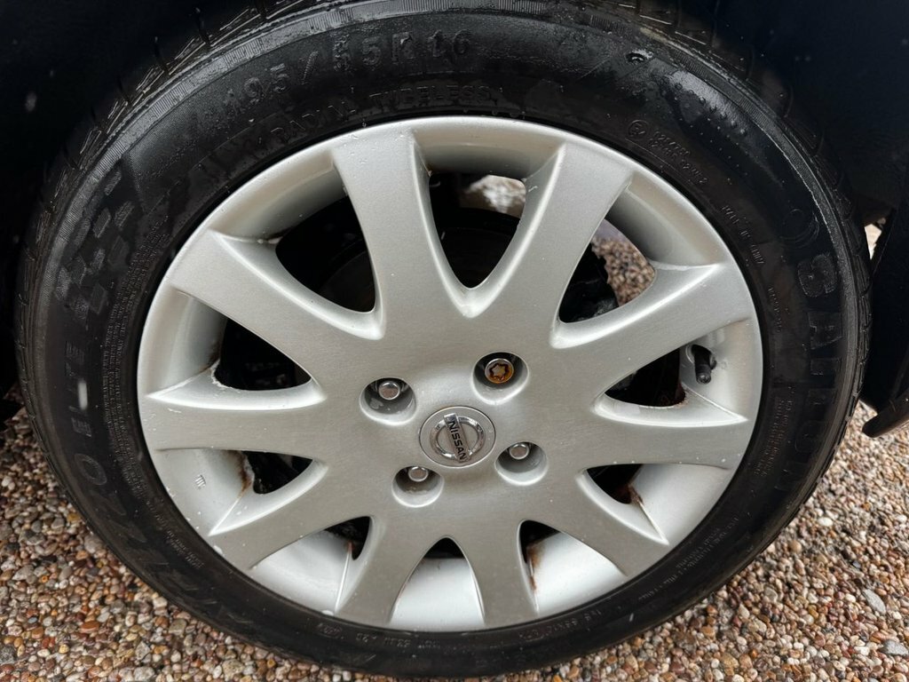 Nissan Almera 1.8 S Silver #16