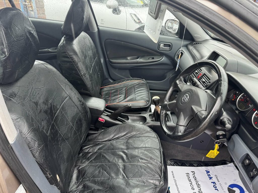 Nissan Almera 1.8 S Silver #8