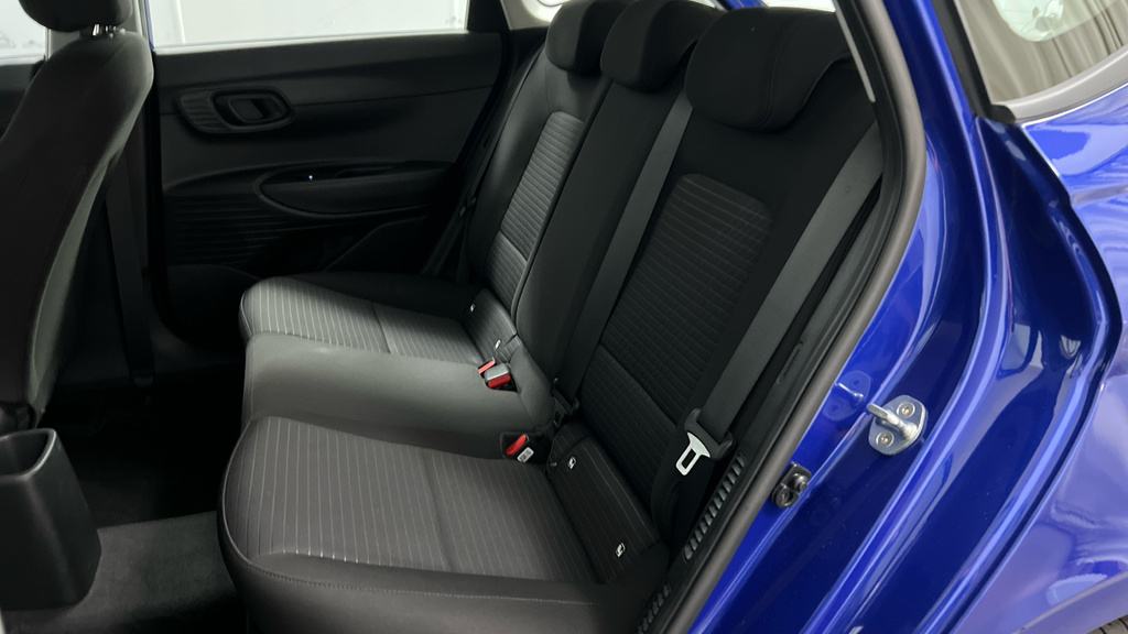 Hyundai I20 Se Connect Red #9