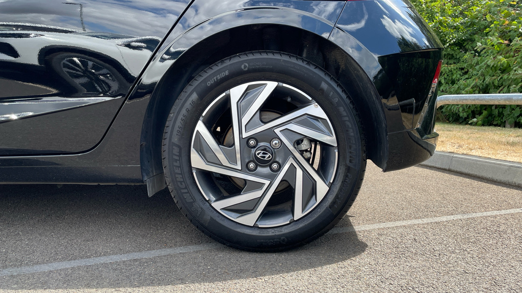 Hyundai I20 T-gdi Premium Black #34