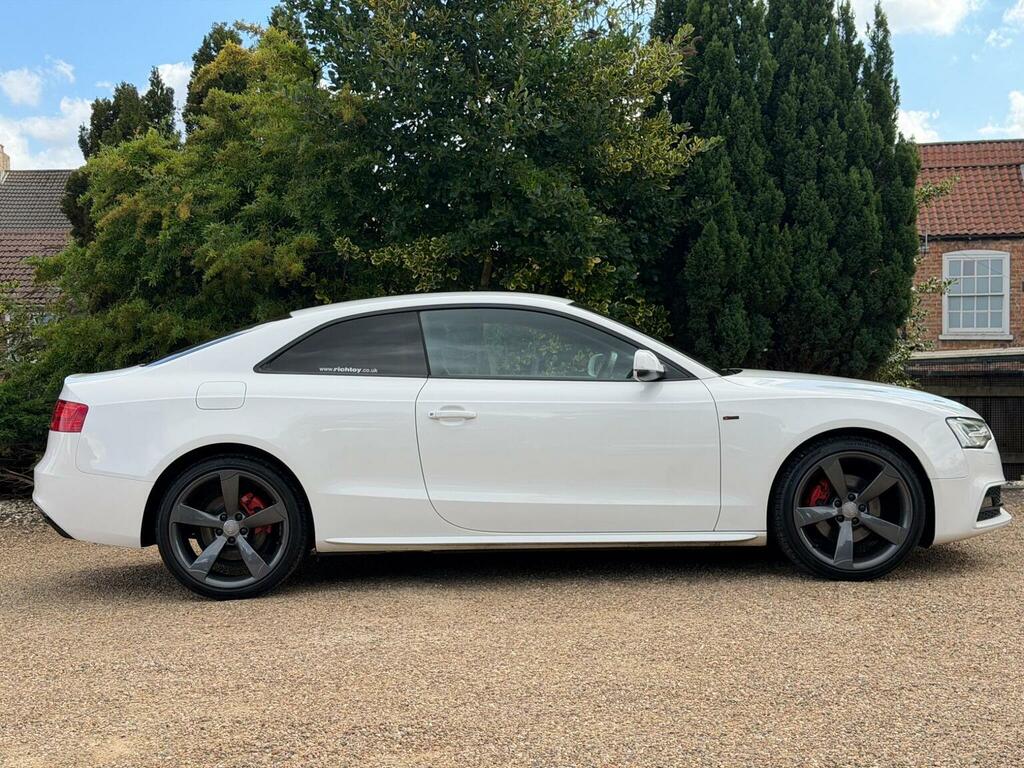 Audi A5 2.0 Tdi Black Edition Euro 5 Ss White #4