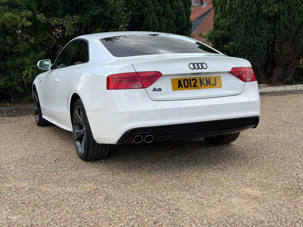 Audi A5 2.0 Tdi Black Edition Euro 5 Ss White #2