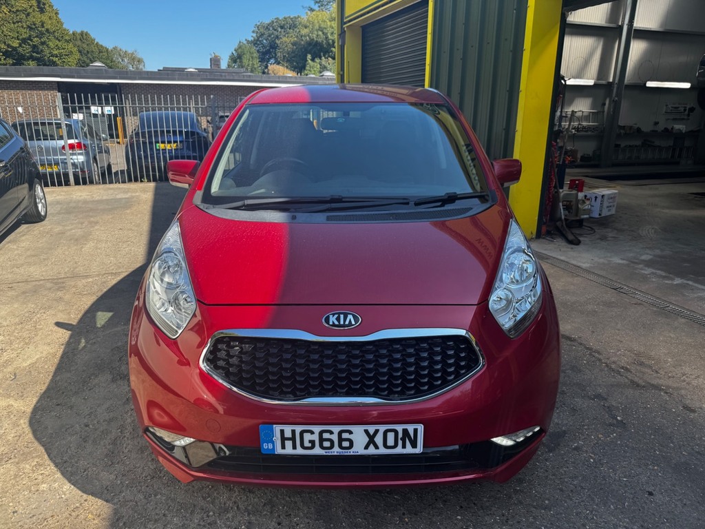 Kia Venga 1.6 3 6 Red #3