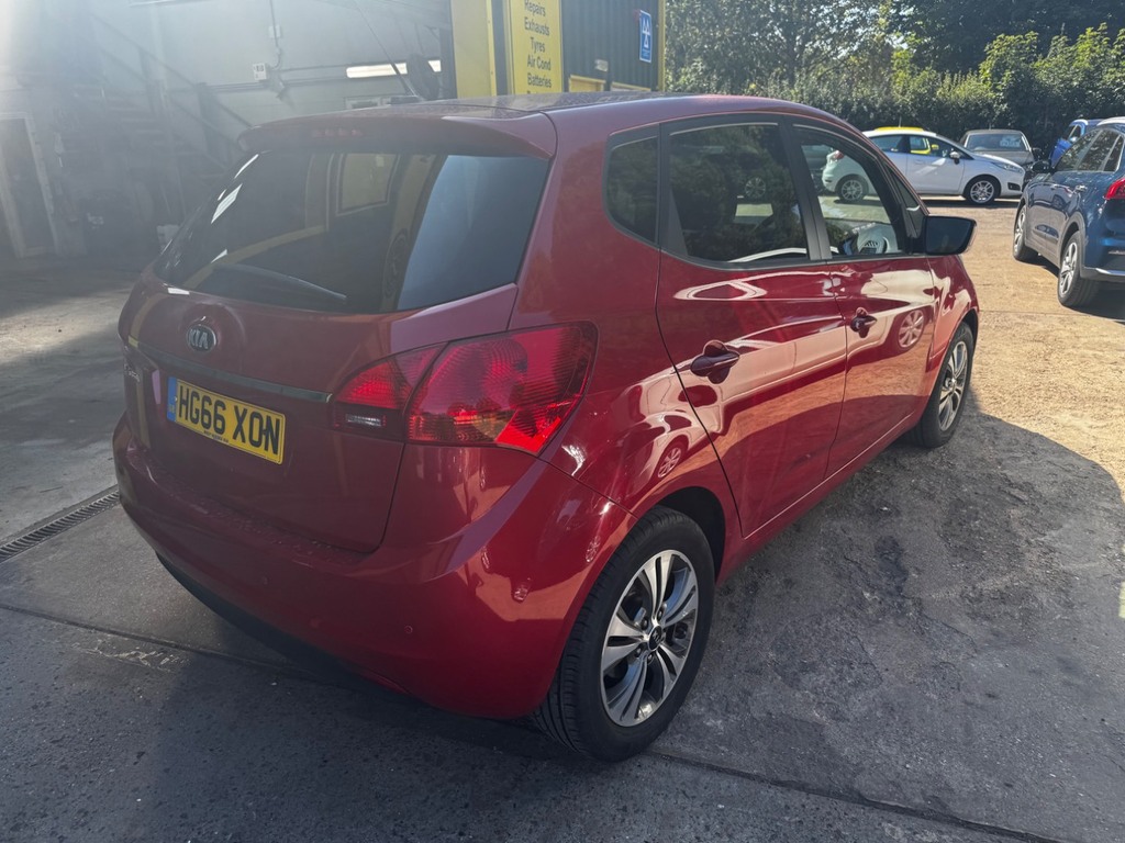 Kia Venga 1.6 3 6 Red #2